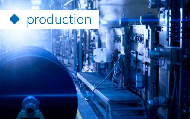 Produktionsanlage mit Schriftzug production